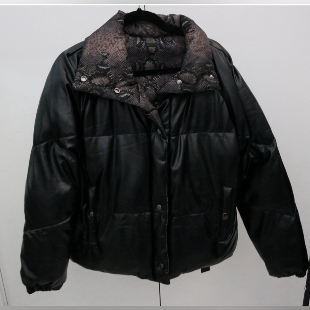 NWT- BlankNYC- Between the Line- Reversible Puffer Jacket- Size L - Picture 6 of 7